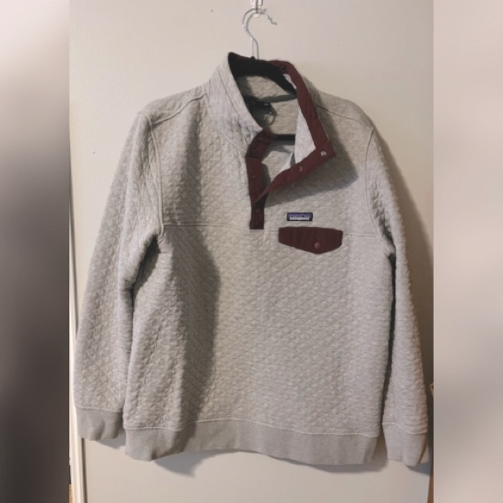 Patagonia quilted sweatshirt